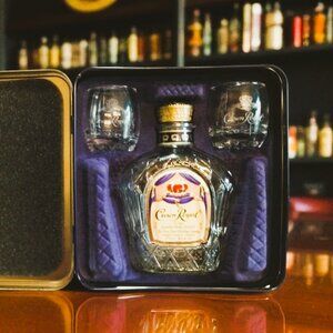 Vintage 2005 Crown Royal Gift Set-Tin-Empty 375 ml Bottle-2x 2.5" Glasses